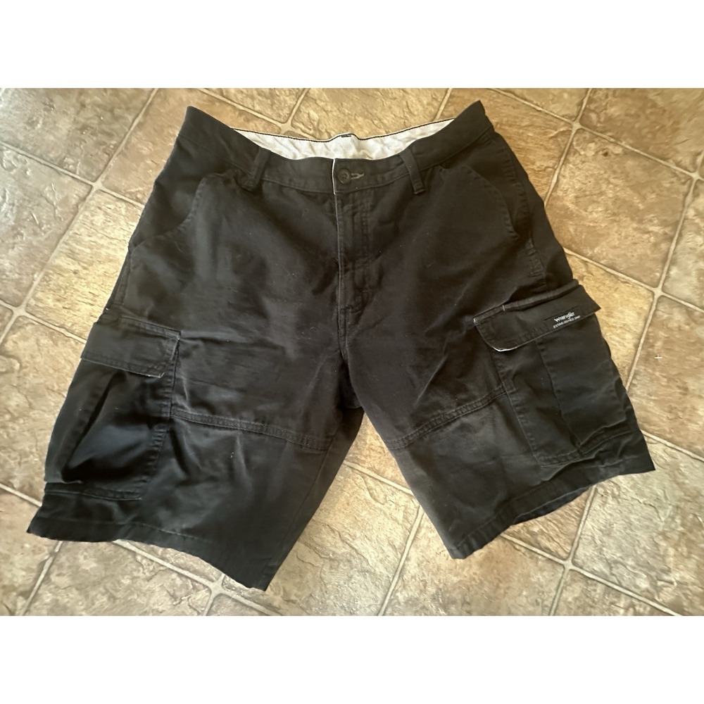 Vintage Wrangler Men's Relaxed Fit Cargo Shorts Pockets Black 34" Waist